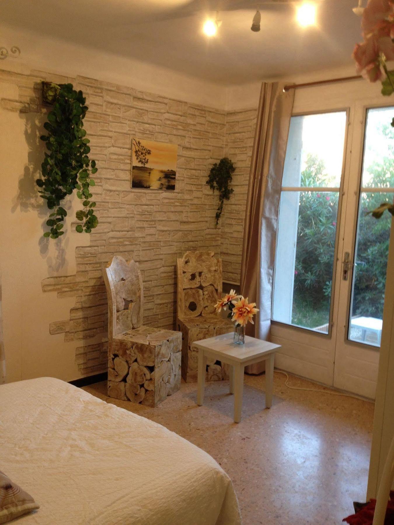 Appartement La Plage En Provence Le Pradet Eksteriør bilde
