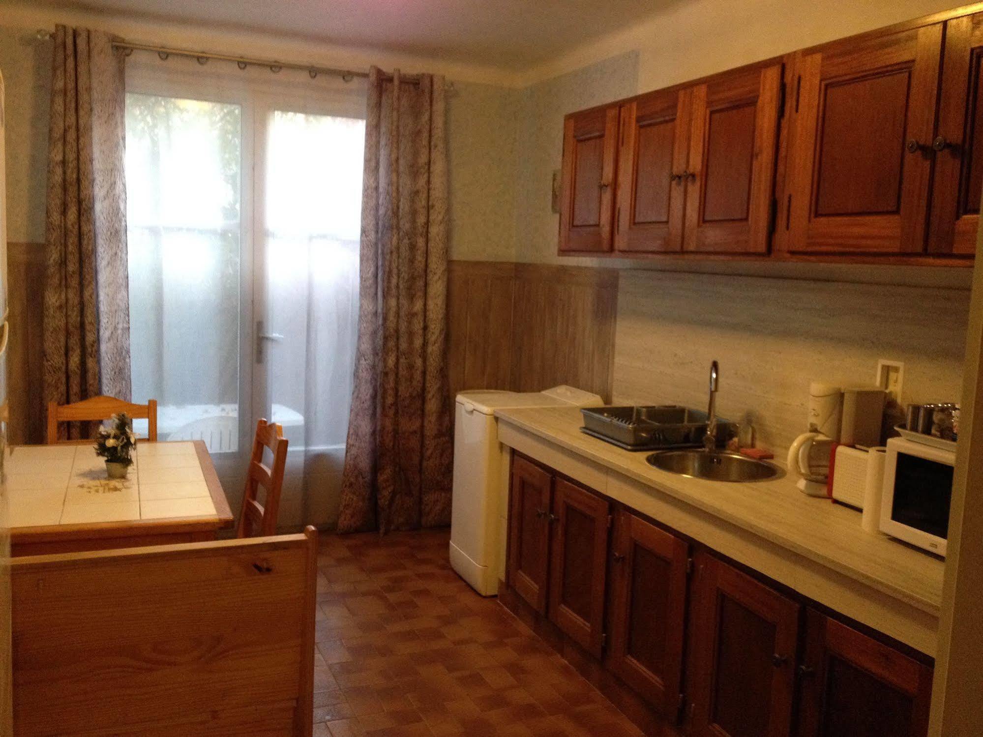 Appartement La Plage En Provence Le Pradet Eksteriør bilde